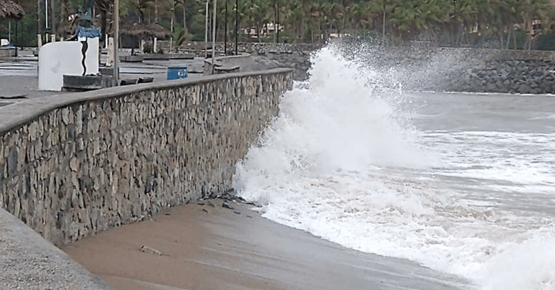 Puerto de Manzanillo cierre por huracán